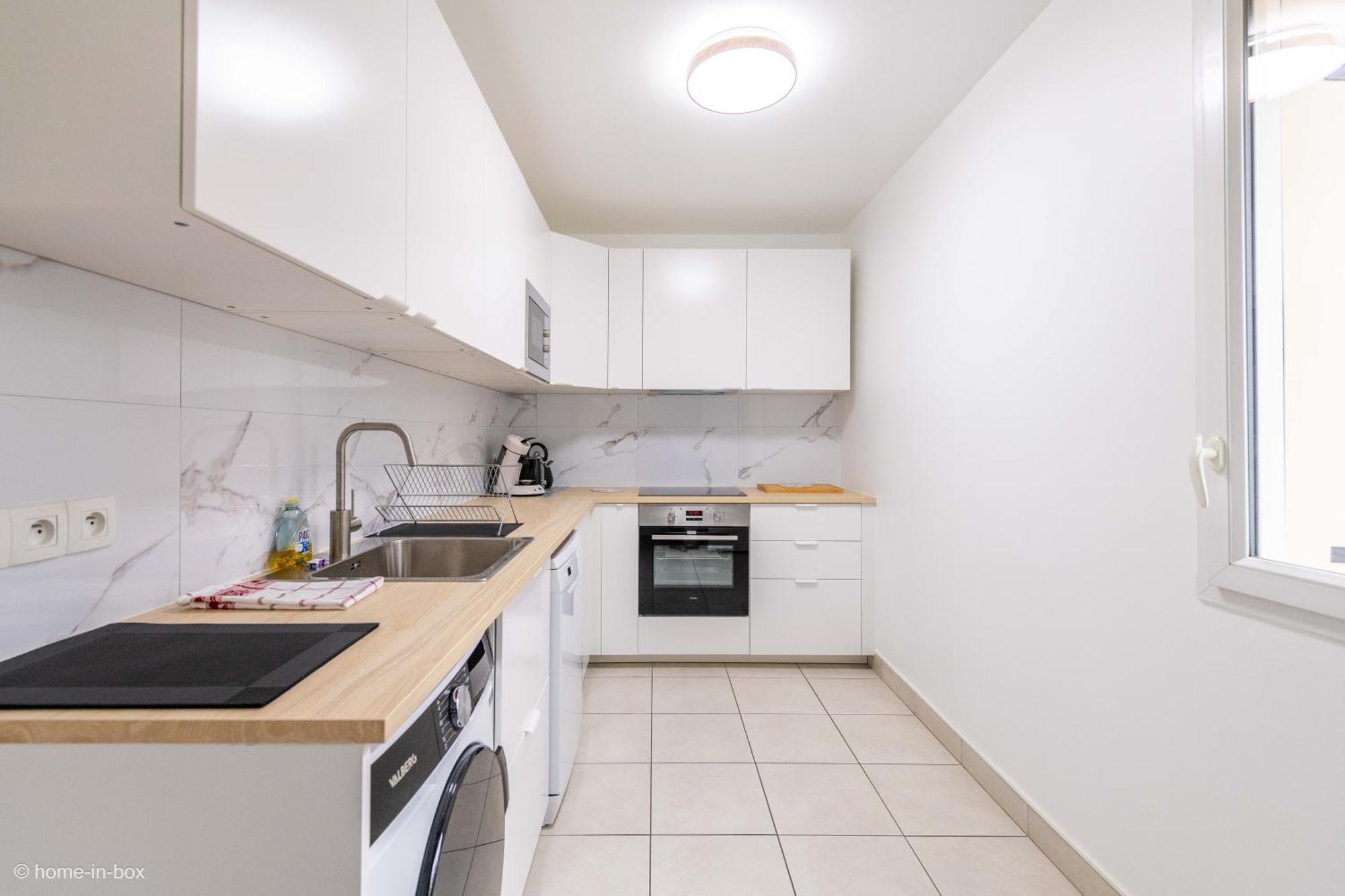 Hébergement de vacances A 10 Min: Maison Paisible 8p, Wifi, Parking Chessy (Seine-et-Marne)