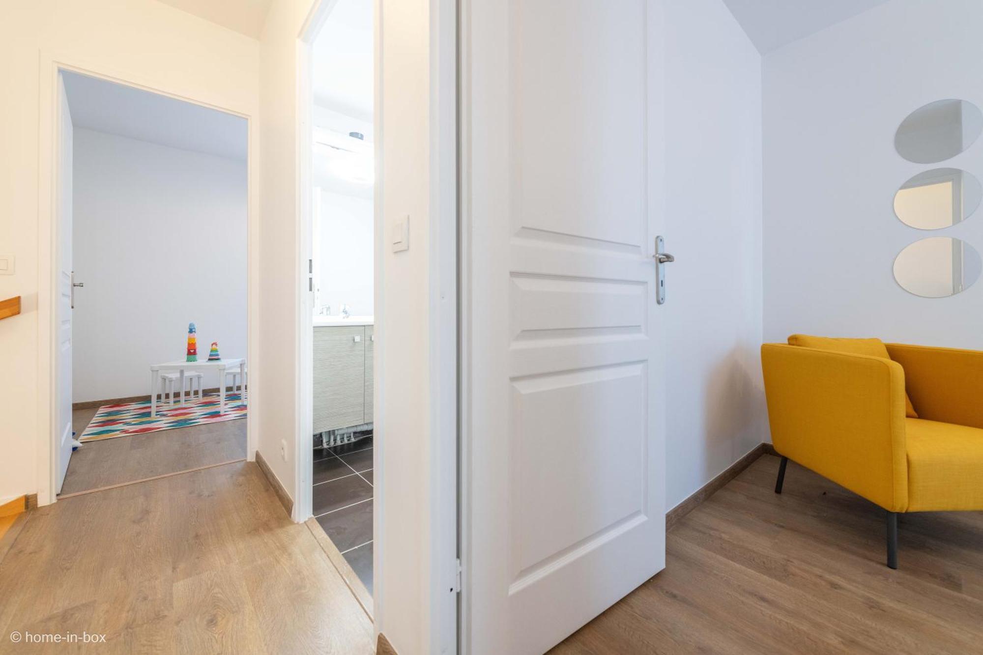 Hébergement de vacances A 10 Min: Maison Paisible 8p, Wifi, Parking Chessy (Seine-et-Marne)